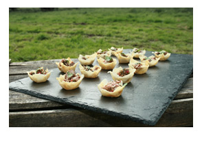 Oriental beef filo tartlets